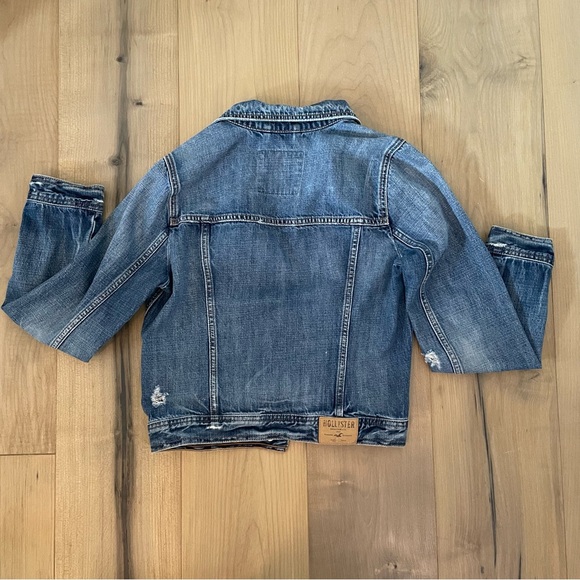 Hoillster Distressed Jean Jacket - Picture 5 of 6